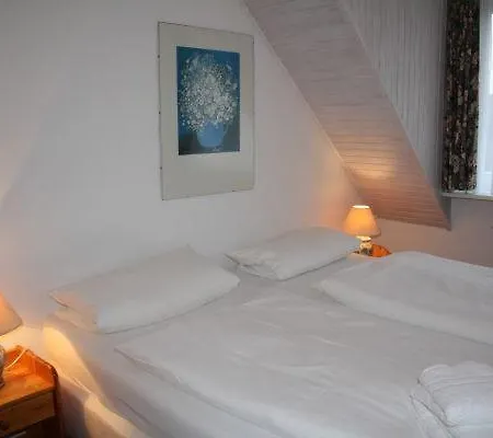 Liiger-hoern-1-og-wohnung-3-windrose アパート Sylt